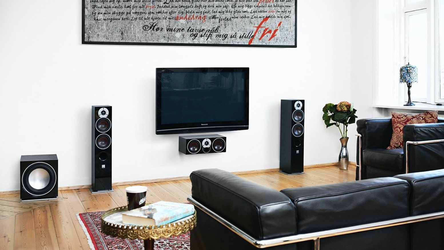 Dali SUB E-12F subwoofer living room