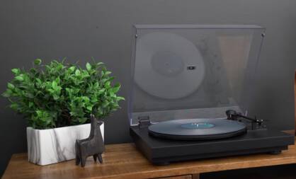 Pierwszy gramofon PRO-JECT w pełni automatyczny